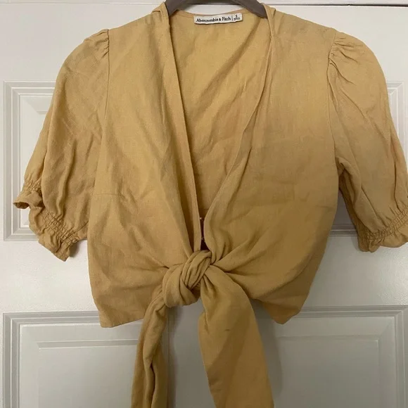 Abercrombie Tie-Front Puff Sleeve Top - Picture 2 of 2